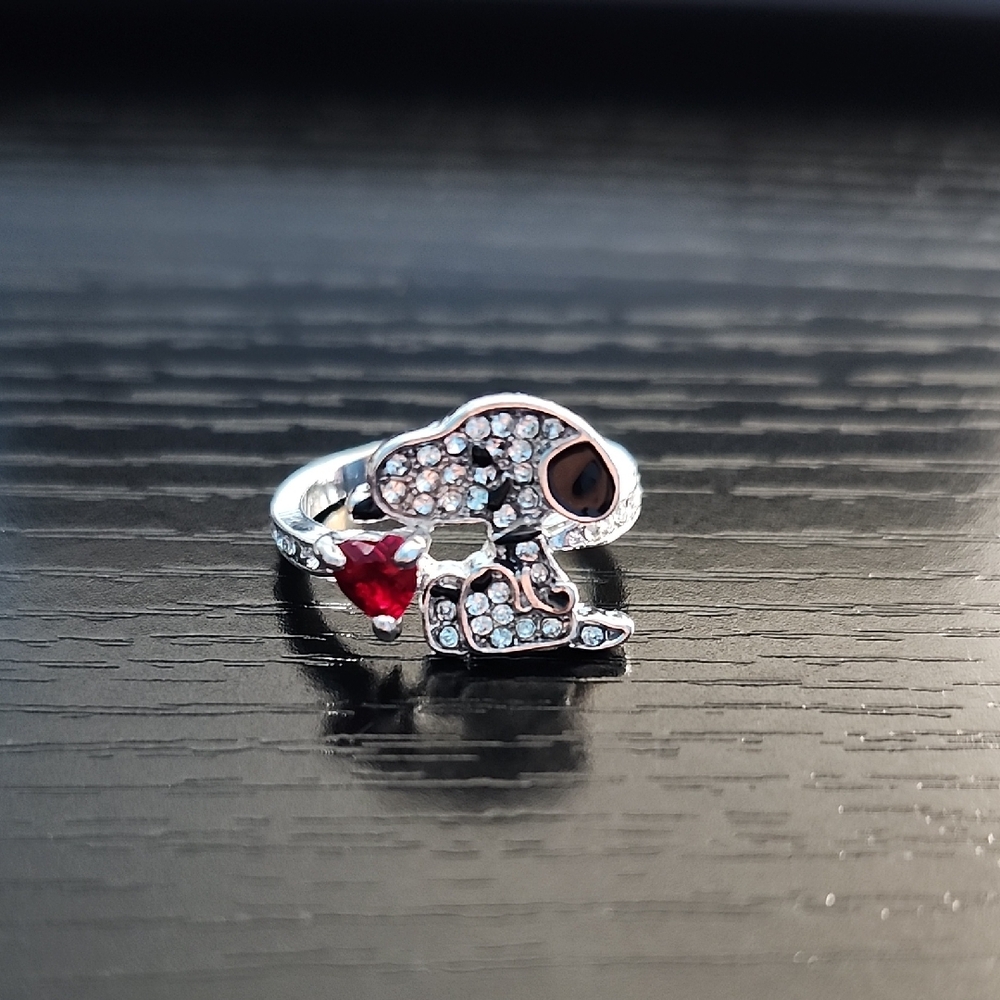 Peanuts Snoopy Silver and Red Crystal Ring